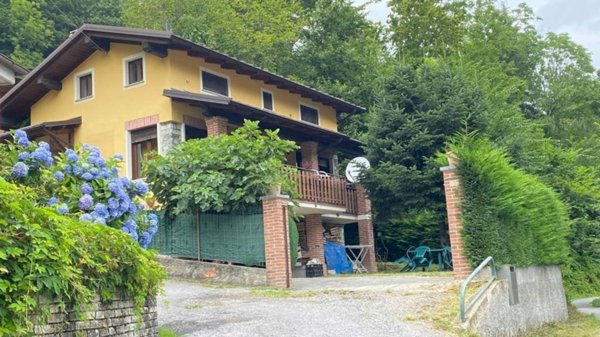 casa indipendente in vendita a Chiusa di Pesio in zona San Bartolomeo