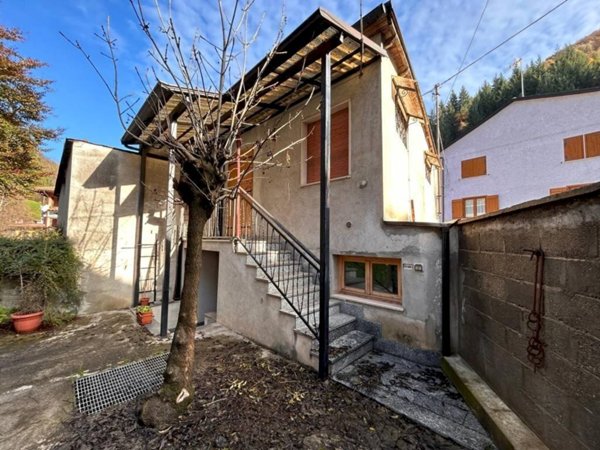 casa indipendente in vendita a Chiusa di Pesio in zona San Bartolomeo