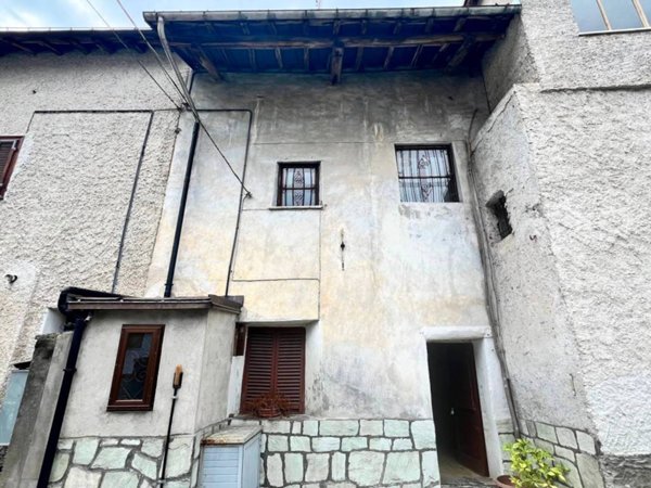 casa semindipendente in vendita a Chiusa di Pesio in zona San Bartolomeo