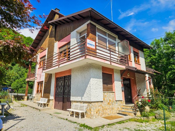 casa indipendente in vendita a Chiusa di Pesio in zona San Bartolomeo
