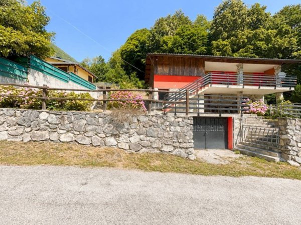 appartamento in vendita a Chiusa di Pesio in zona Vigna