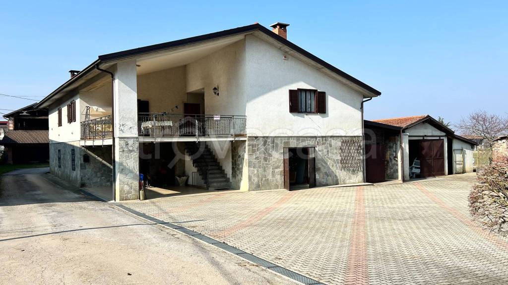 casa indipendente in vendita a Chiusa di Pesio in zona Vigna