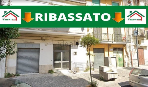 locale commerciale in vendita a Pagani