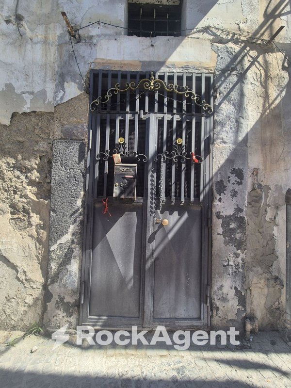 locale commerciale in vendita a Pagani