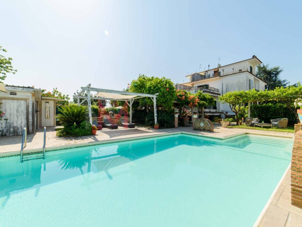 casa indipendente in vendita a Pagani