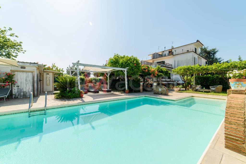 casa indipendente in vendita a Pagani