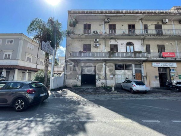 negozio in vendita a Pagani