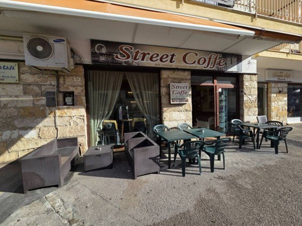 negozio in vendita a Pagani