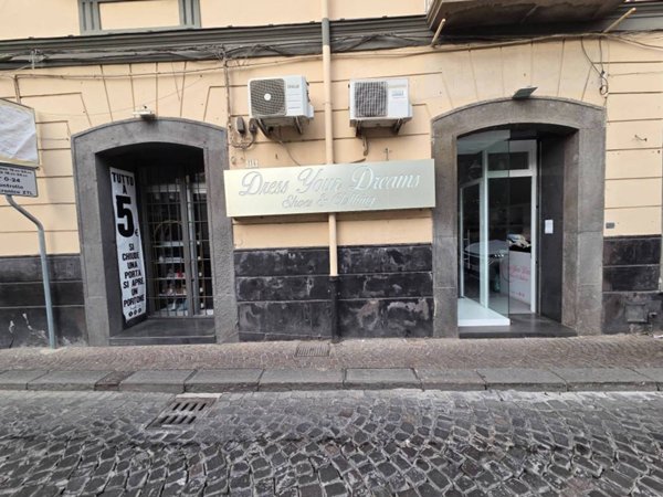 negozio in vendita a Pagani