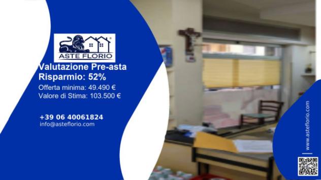 negozio in vendita a Pagani