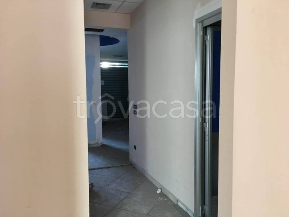 negozio in vendita a Pagani