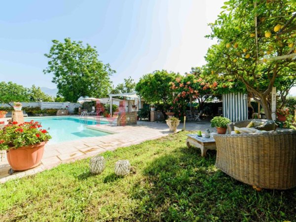 casa indipendente in vendita a Pagani