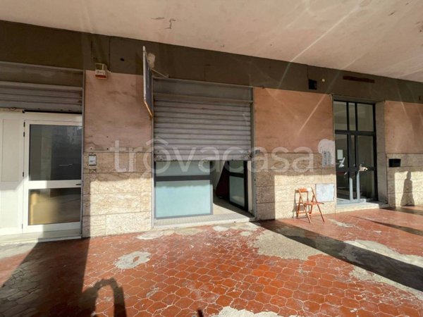 locale commerciale in vendita a Pagani