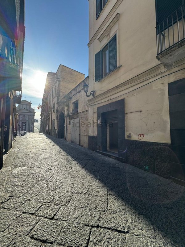 locale commerciale in vendita a Pagani