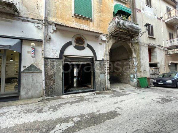 negozio in vendita a Pagani