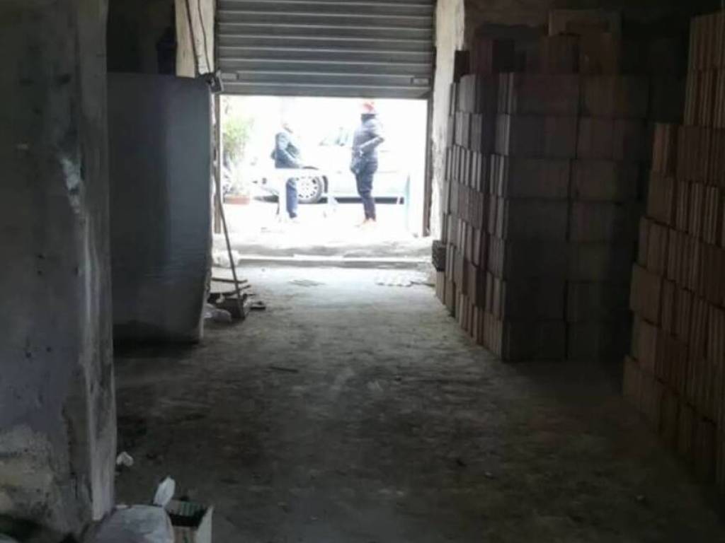 negozio in vendita a Pagani