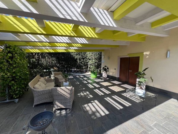 negozio in vendita a Pagani