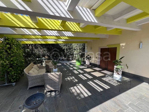 negozio in vendita a Pagani