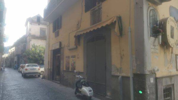 locale commerciale in vendita a Pagani