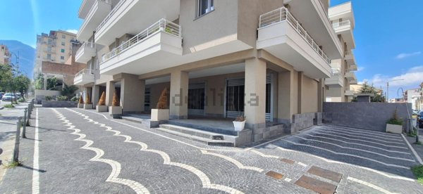 locale commerciale in vendita a Pagani