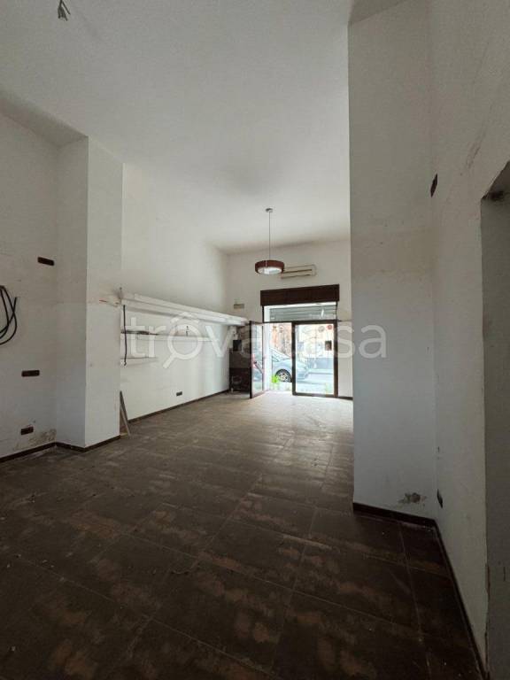 negozio in vendita a Pagani