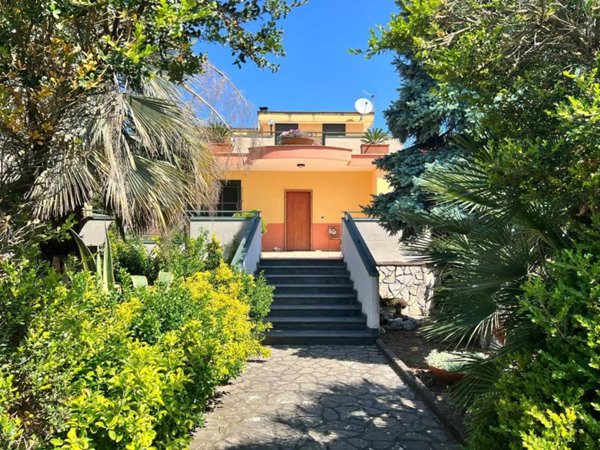 casa indipendente in vendita a Pagani