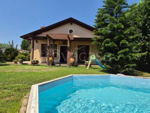 casa indipendente in vendita a Pagani