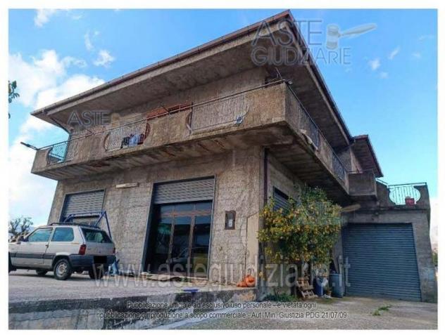 casa indipendente in vendita a Palomonte in zona Perrazze
