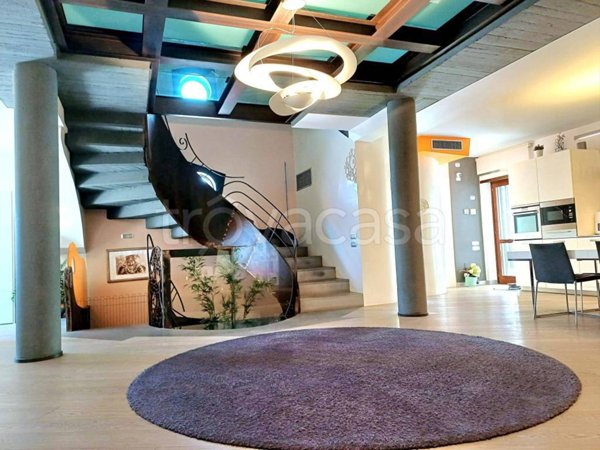 casa indipendente in vendita a Pellezzano