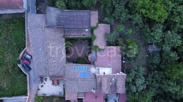 casa indipendente in vendita a Pellezzano