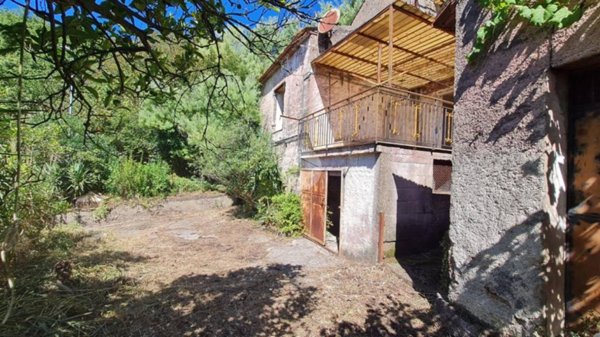 casa indipendente in vendita a Pellezzano