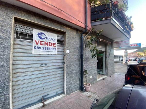 negozio in vendita a Pellezzano
