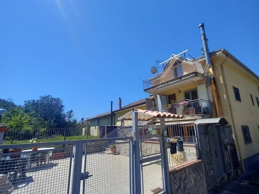 appartamento in vendita a Pellezzano in zona Cologna