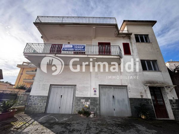 casa indipendente in vendita a Pellezzano in zona Coperchia