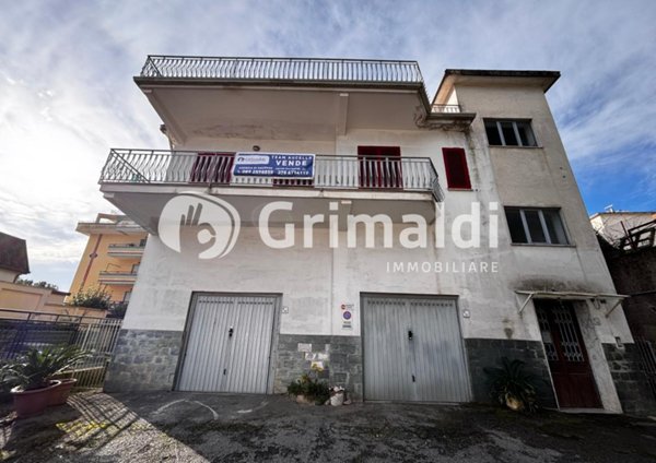 casa indipendente in vendita a Pellezzano in zona Coperchia