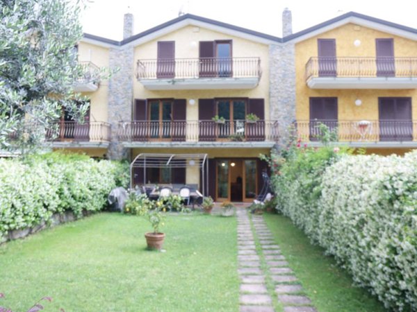 casa indipendente in vendita a Pellezzano