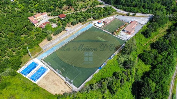 negozio in vendita a Pellezzano