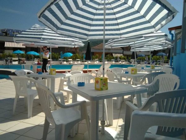 negozio in vendita a Pellezzano