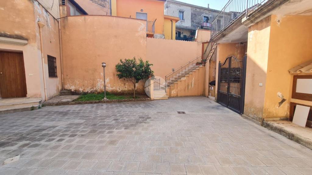 appartamento in vendita a Pellezzano in zona Capriglia