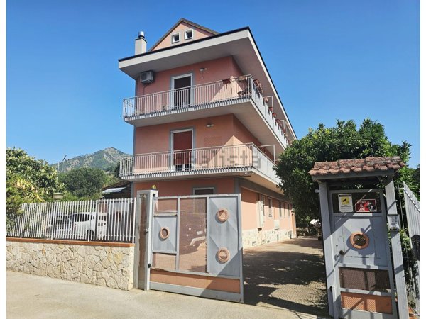 appartamento in vendita a Pellezzano in zona Coperchia