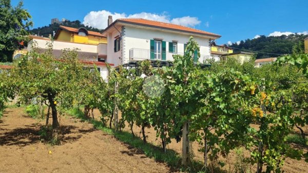 casa indipendente in vendita a Pellezzano
