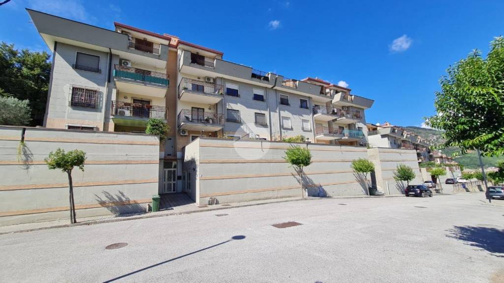 appartamento in vendita a Pellezzano in zona Capriglia