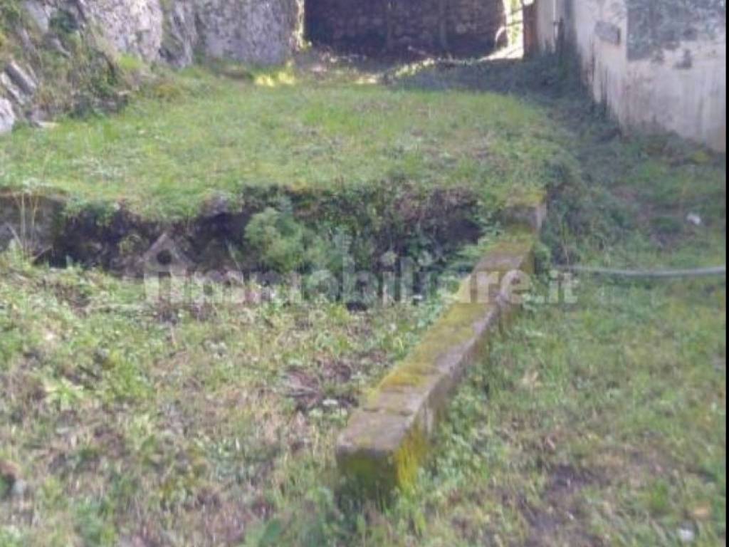 intera palazzina in vendita a Pellezzano