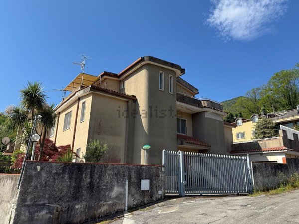 casa indipendente in vendita a Pellezzano
