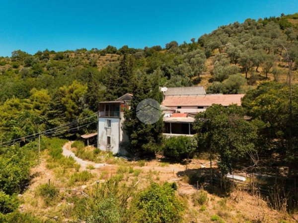 casa indipendente in vendita a Pellezzano