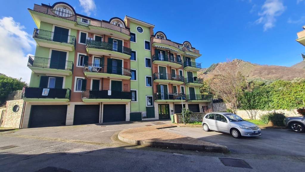 appartamento in vendita a Pellezzano in zona Capriglia