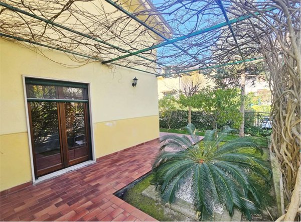 casa indipendente in vendita a Pellezzano