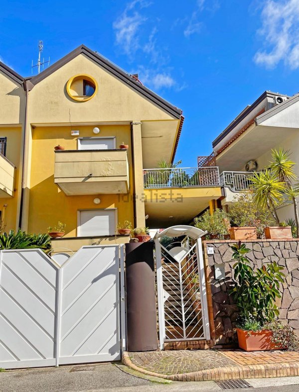 casa indipendente in vendita a Pellezzano