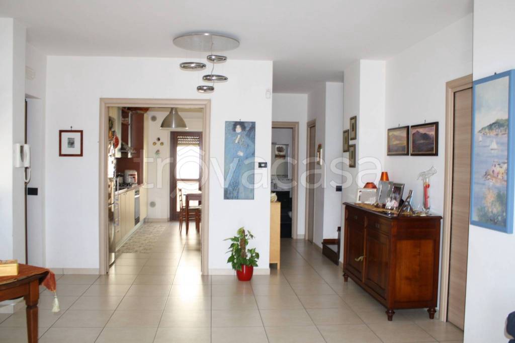 casa indipendente in vendita a Pellezzano