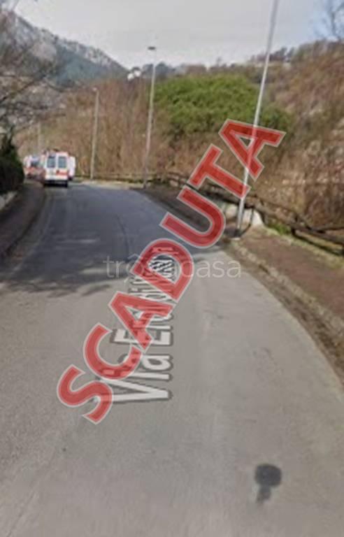 negozio in vendita a Pellezzano in zona Coperchia